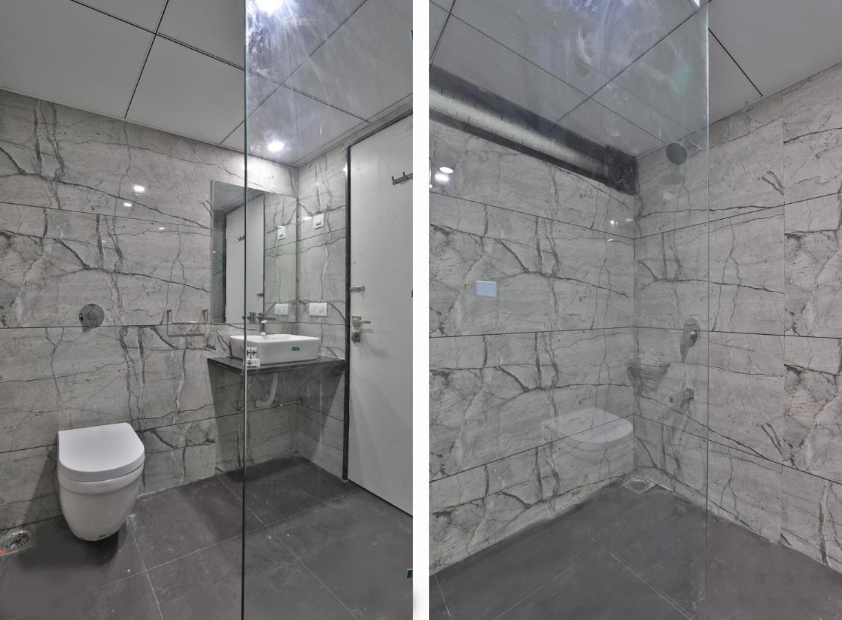 Hotel Privya Rooms And Banquet Surat Exteriör bild